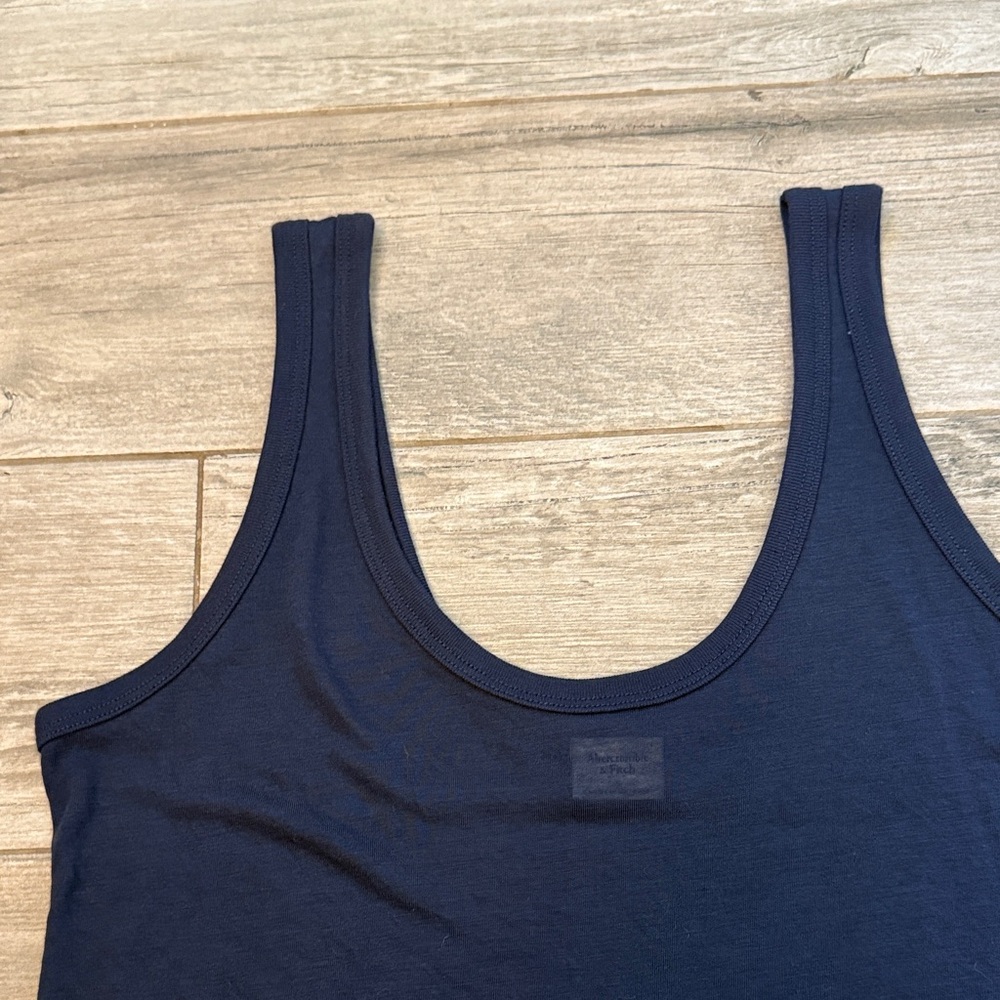 Abercrombie & Fitch Linen look Scoop Neck Tank Top